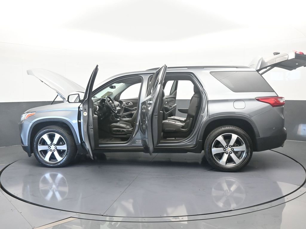 Used 2020 Chevrolet Traverse LT w/ LT Premium Package image 88
