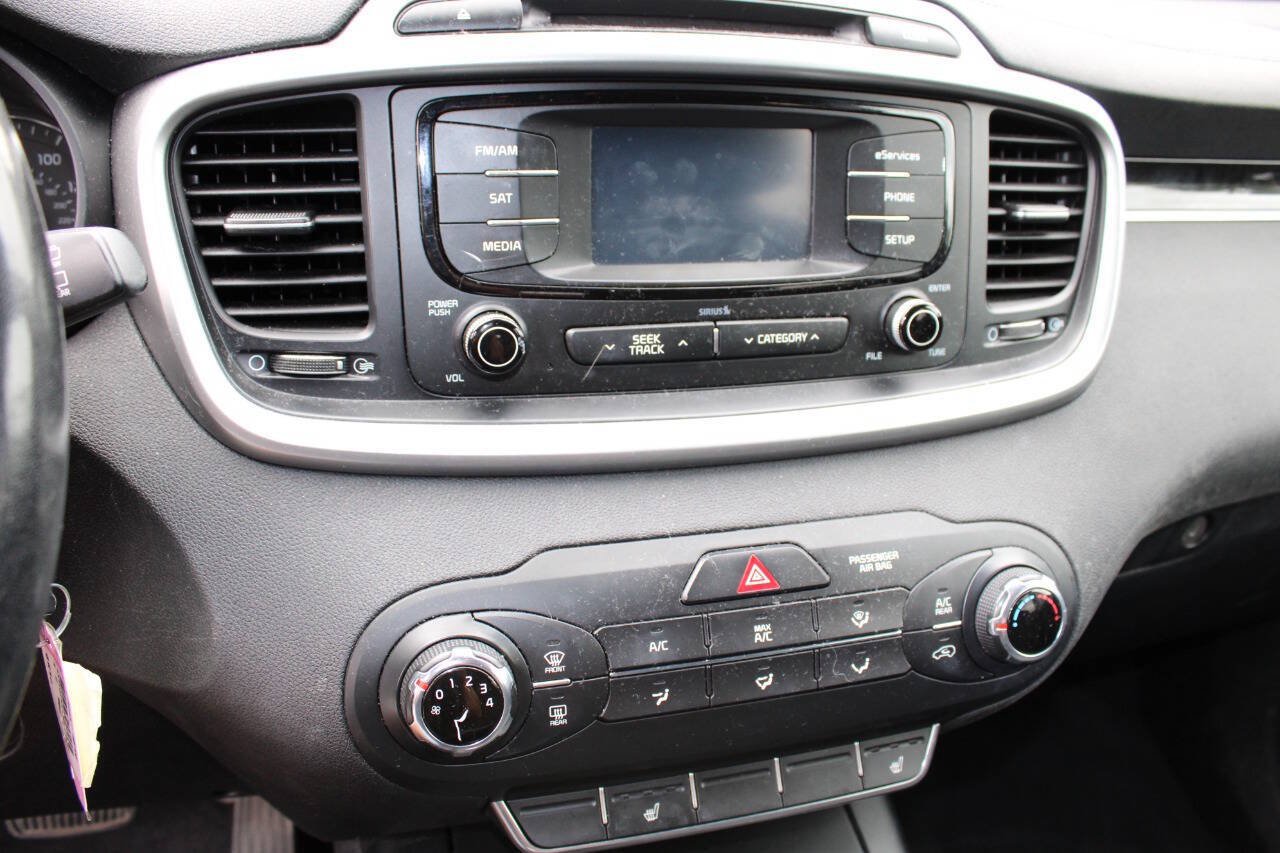 Used 2016 Kia Sorento LX w/ LX Convenience Package AWD/4WD image 15