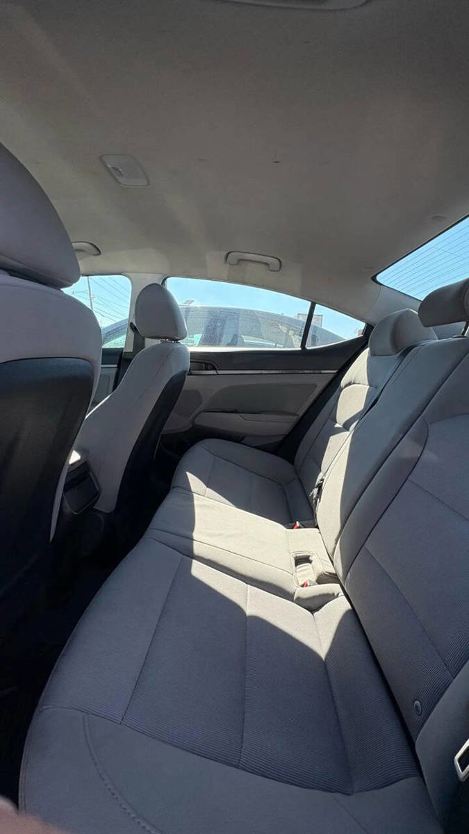 Used 2018 Hyundai Elantra SEL image 5