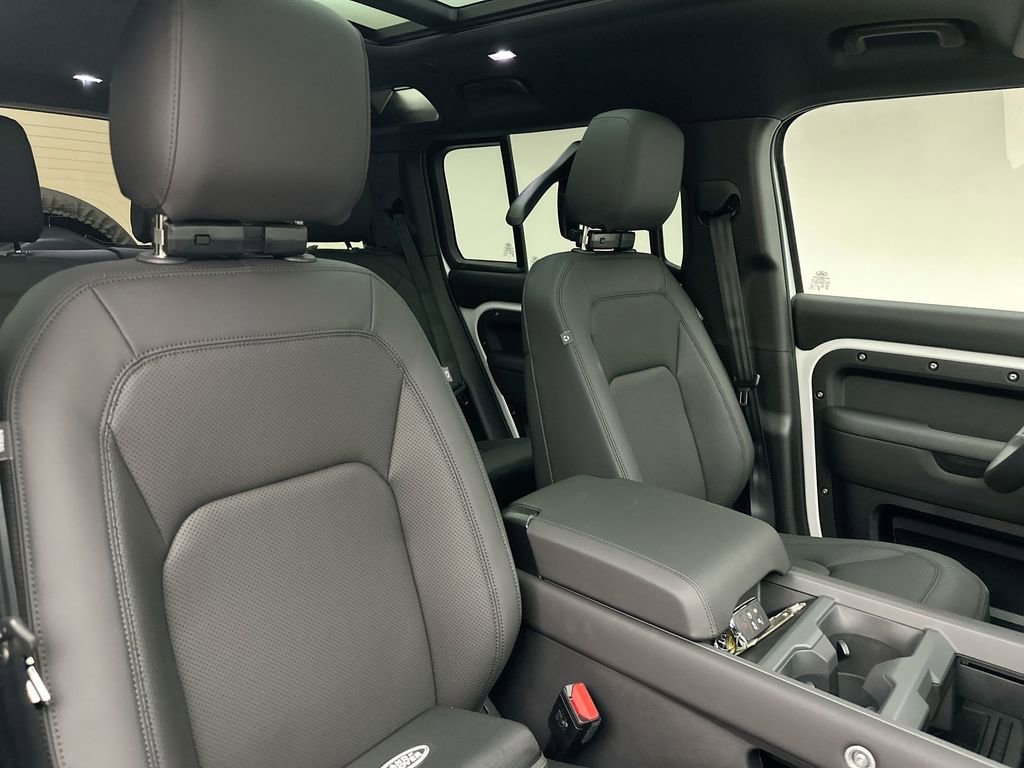 New 2026 Land Rover Defender 110 S image 6