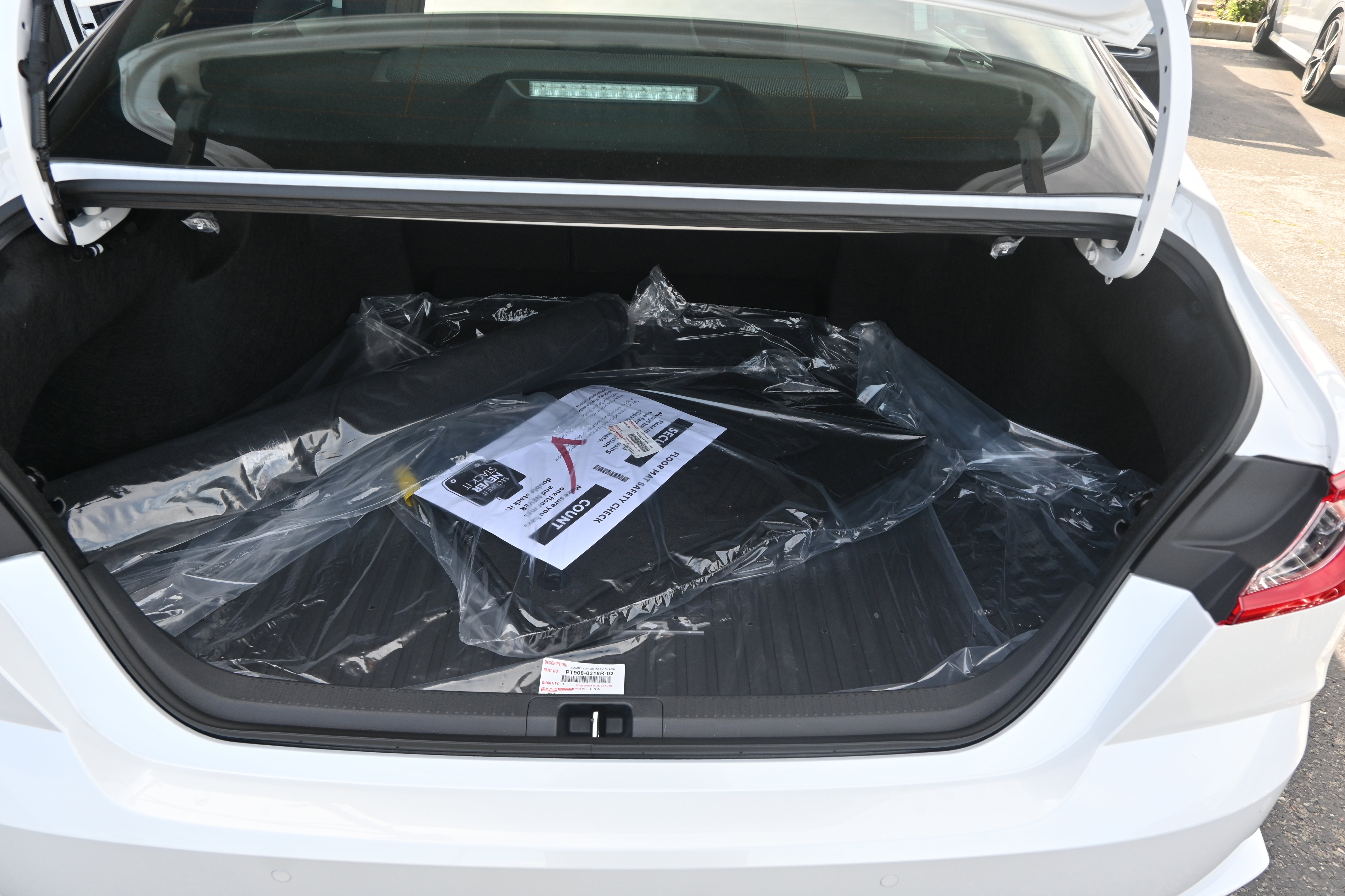 Used 2026 Toyota Camry Hybrid image 54