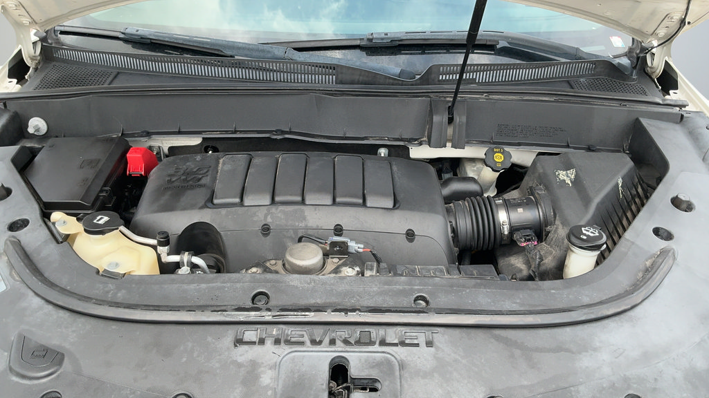 Used 2011 Chevrolet Traverse LT w/ Personal Connectivity Package FWD image 22