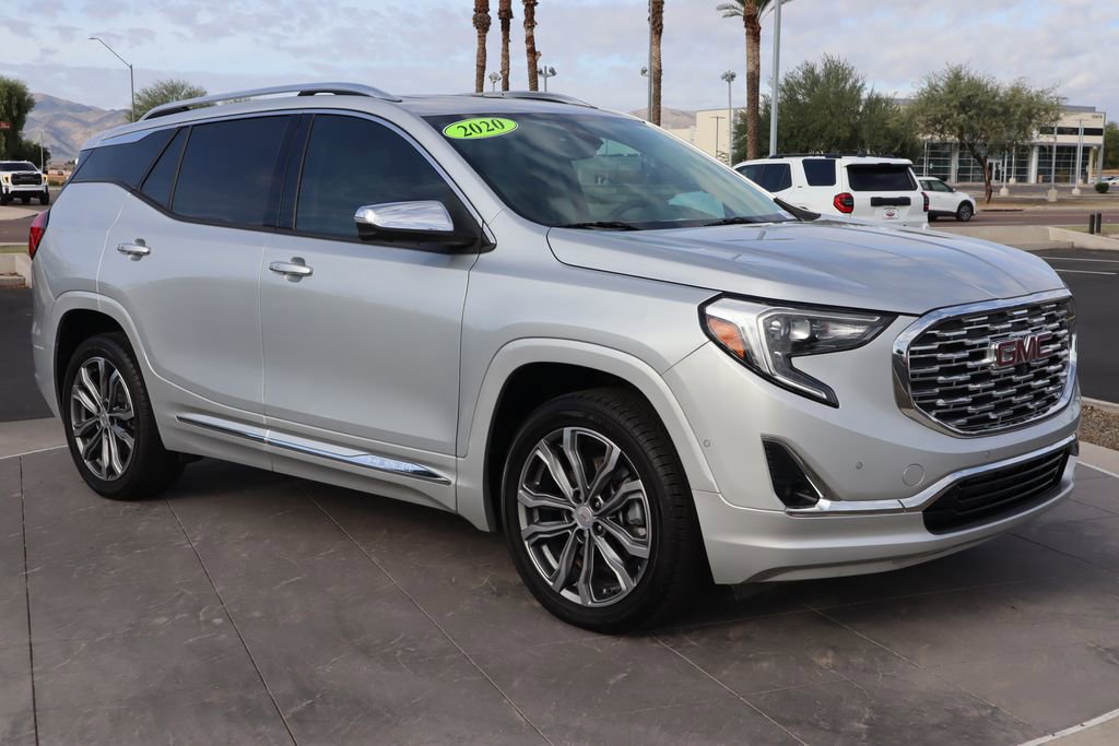 Used 2020 GMC Terrain Denali w/ Denali Premium Package image 3