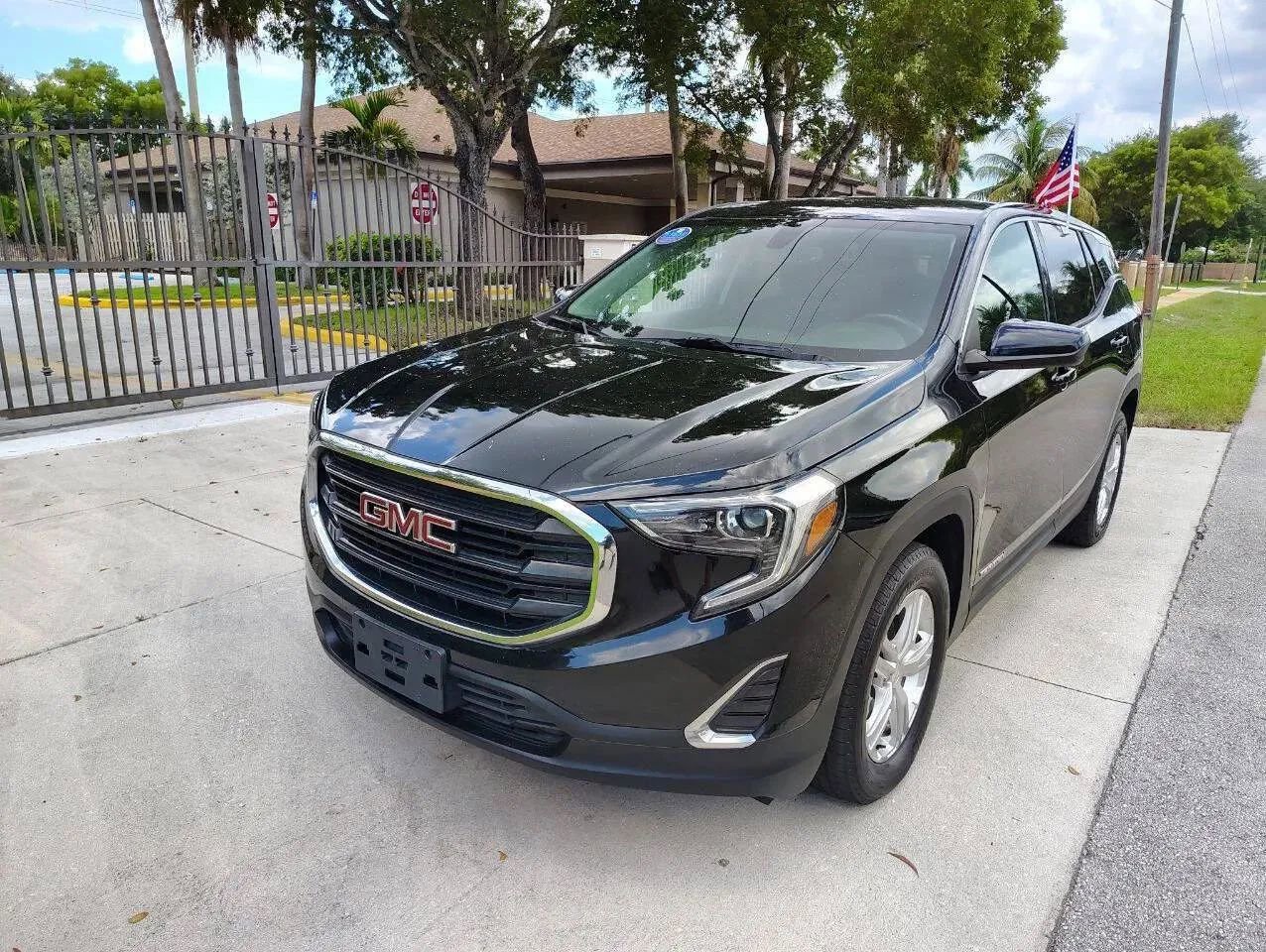 Used 2018 GMC Terrain SLE image 2