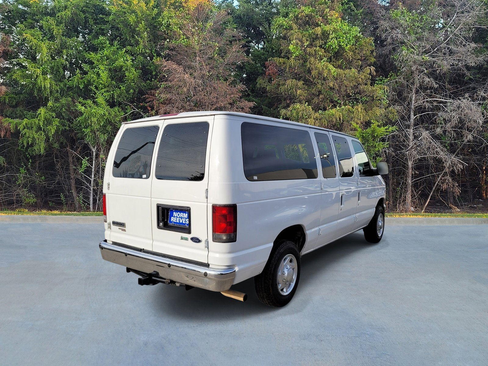 Used 2011 Ford E-350 and Econoline 350 XLT image 17