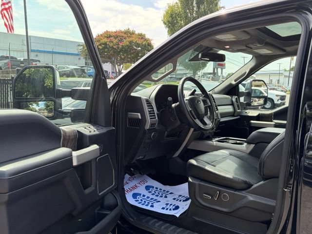 Used 2017 Ford F250 Lariat w/ Lariat Ultimate Package AWD/4WD image 14