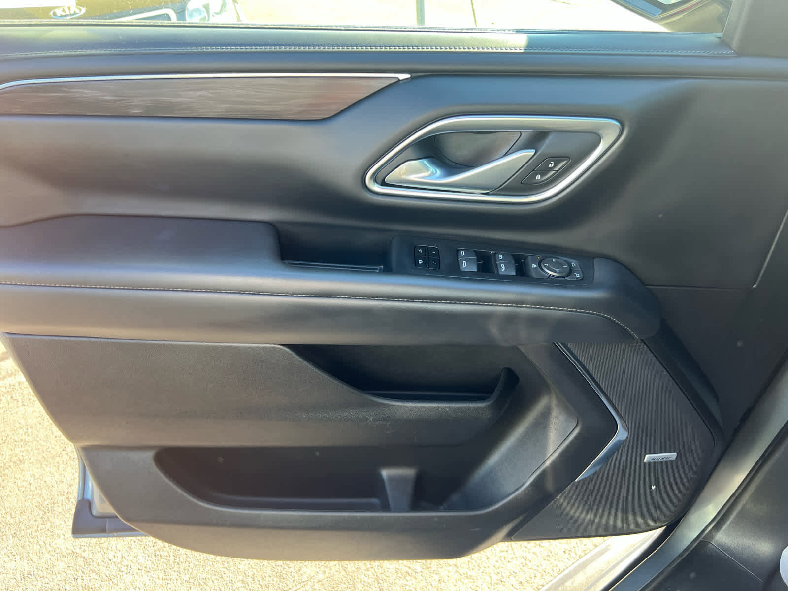 Used 2024 Chevrolet Suburban LT image 16