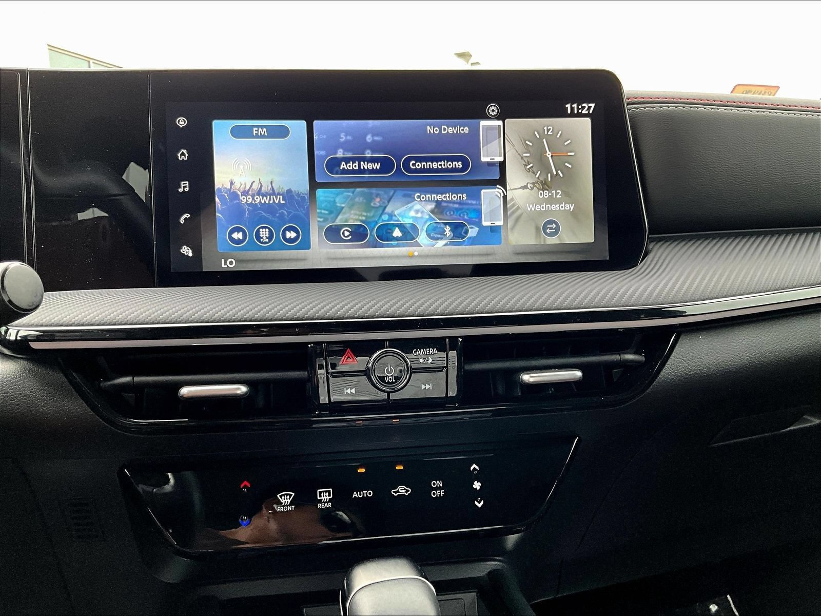 Certified 2025 Nissan Kicks SR AWD/4WD image 18