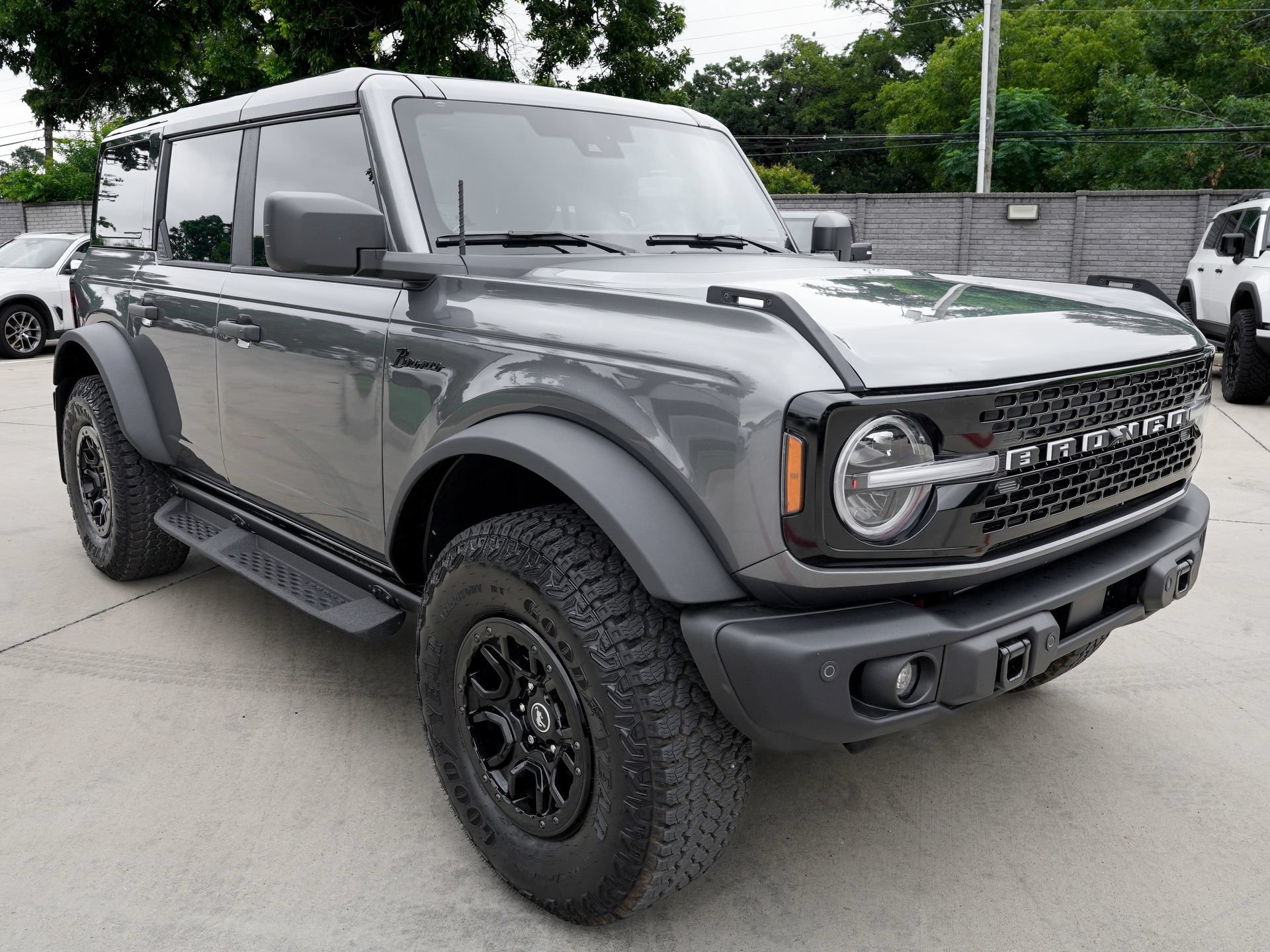 Used 2026 Ford Bronco Badlands AWD/4WD image 3
