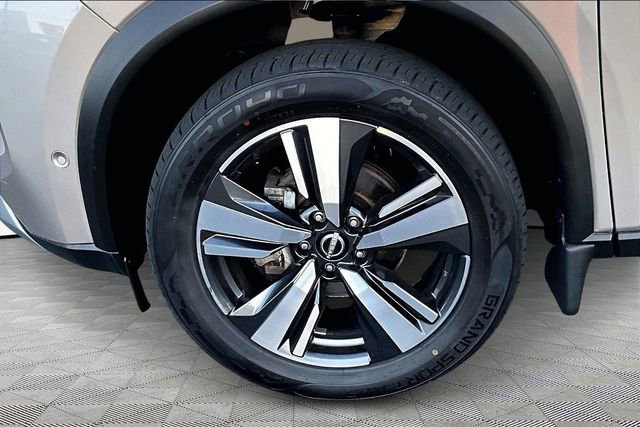 Used 2022 Nissan Rogue Platinum w/ Head-Up Display Package image 22