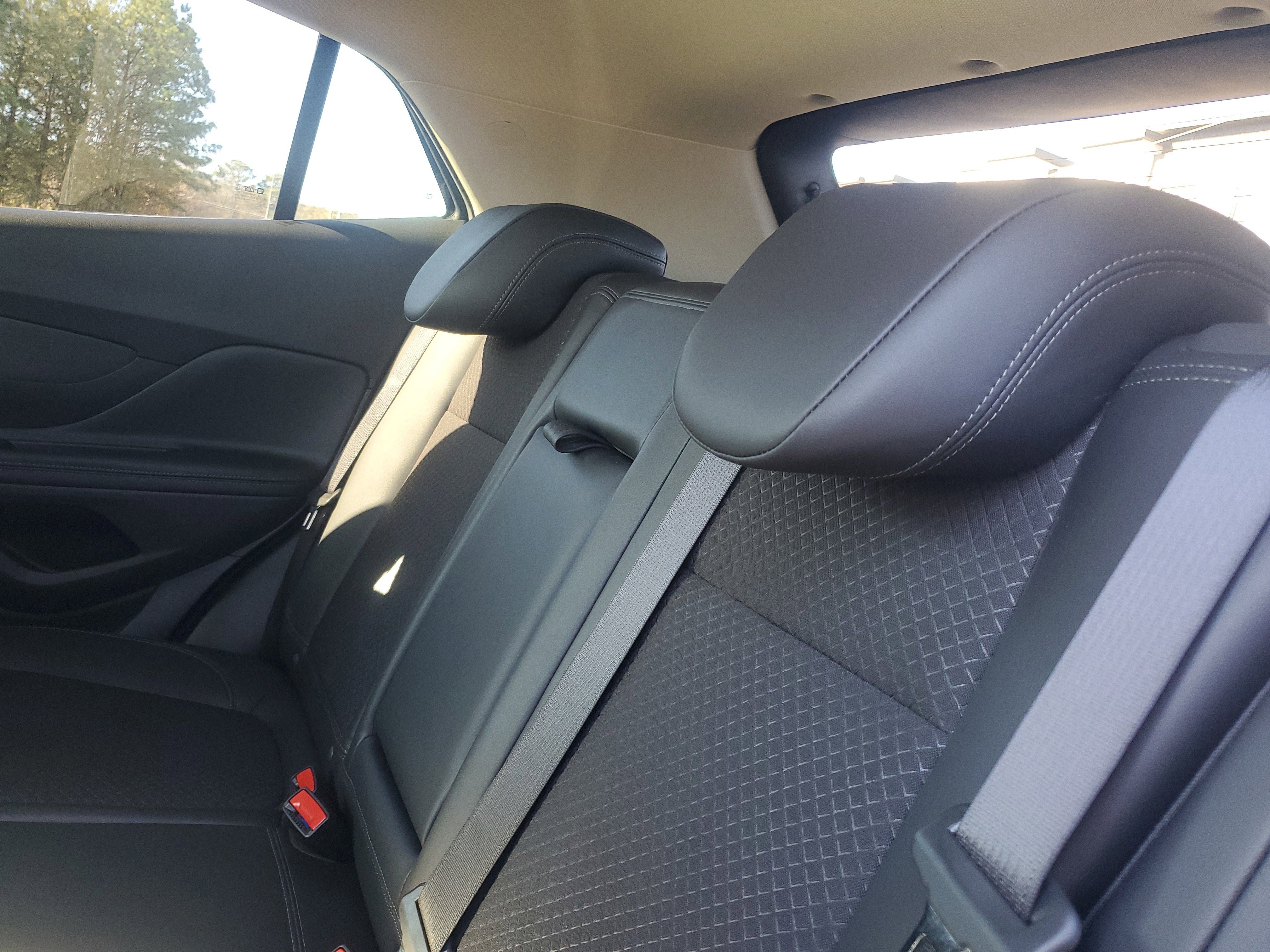 Used 2022 Buick Encore Preferred w/ Safety Package image 9