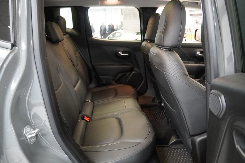 Used 2022 Jeep Renegade Limited w/ Sun, Sound & Wheels Group image 29