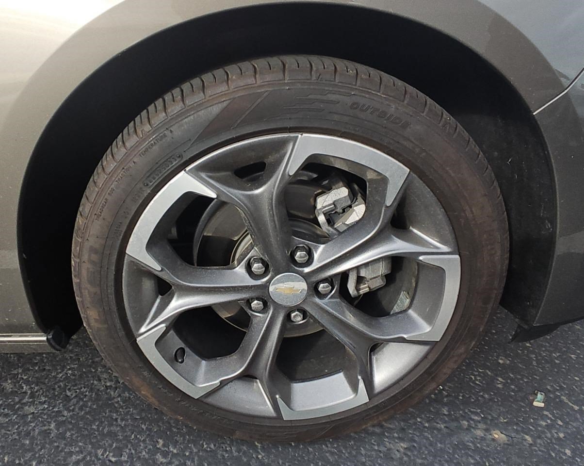 Used 2020 Chevrolet Malibu LT FWD image 21