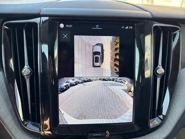 Used 2025 Volvo XC60 B5 Plus AWD/4WD image 26