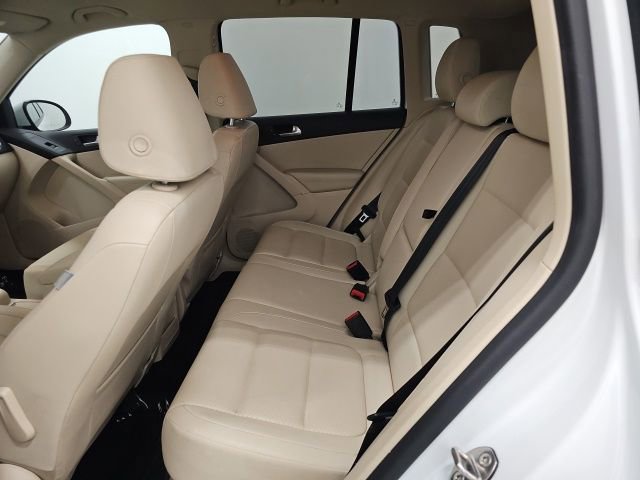 Used 2017 Volkswagen Tiguan S image 26