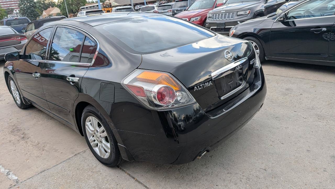Used 2011 Nissan Altima 2.5 SL w/ 2.5SL Pkg FWD image 7