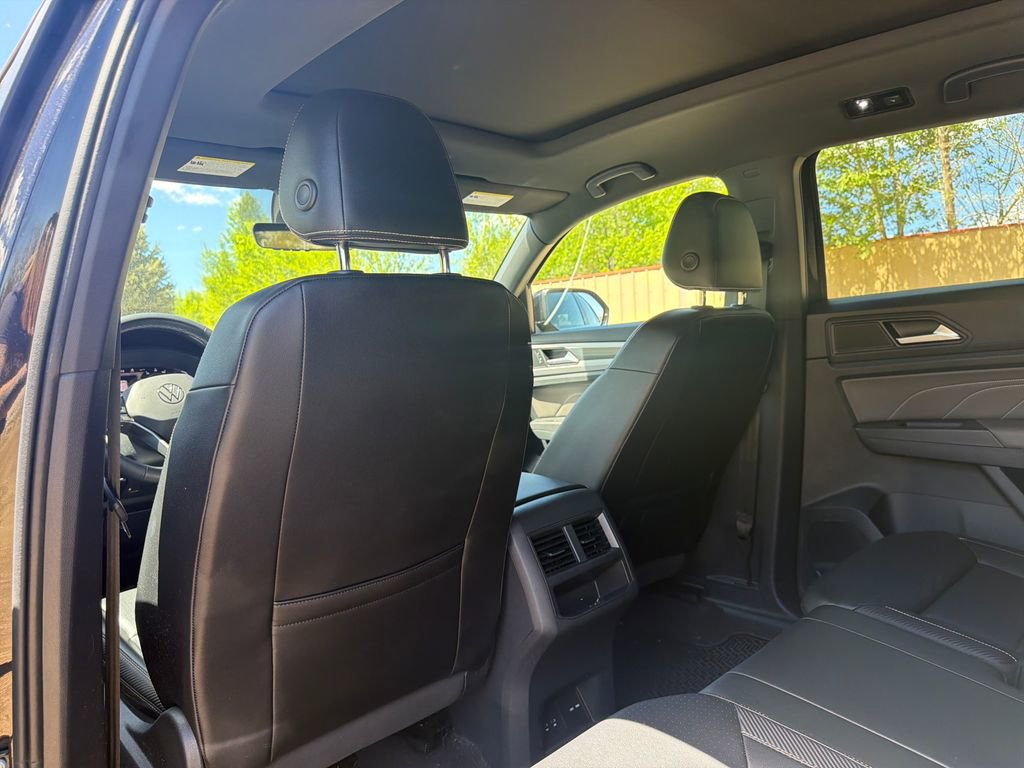 Used 2022 Volkswagen Atlas Cross Sport SEL image 23