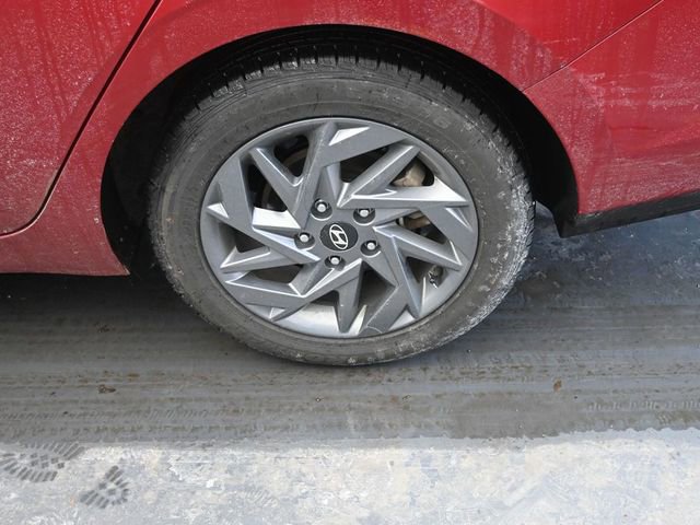 Used 2024 Hyundai Elantra SEL image 13
