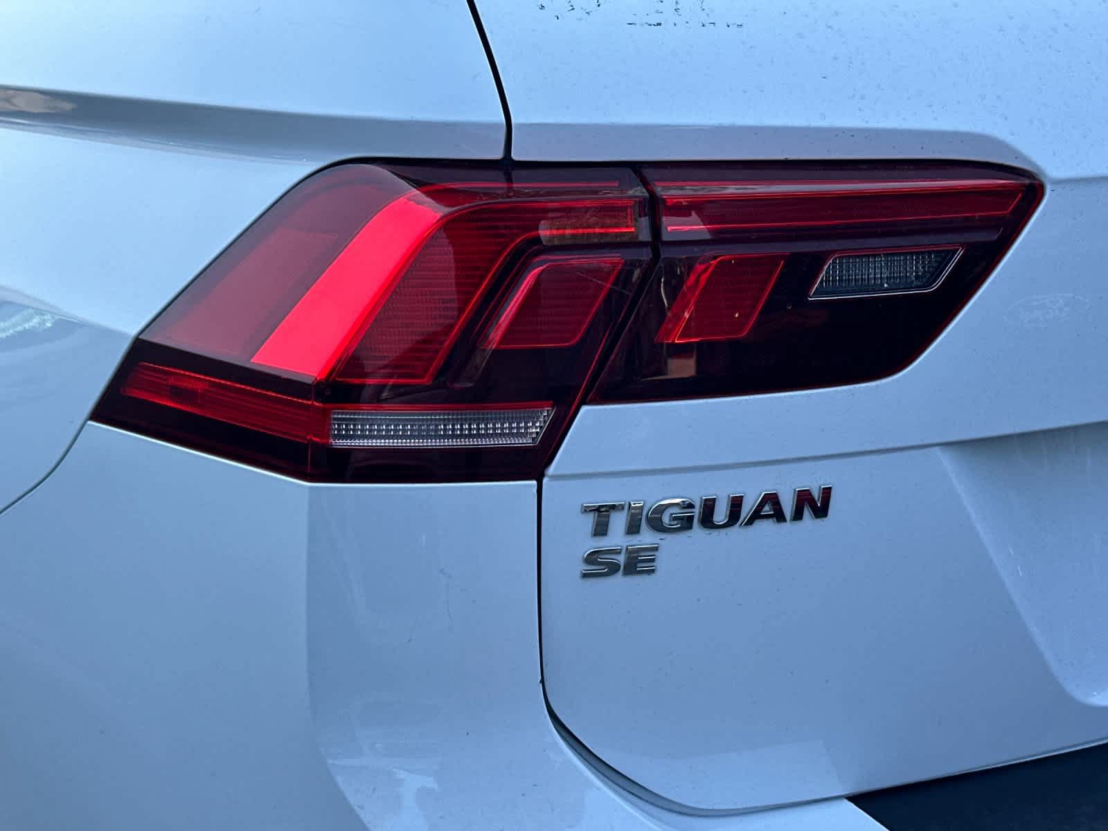 Used 2019 Volkswagen Tiguan SE w/ Panoramic Sunroof Package FWD image 10