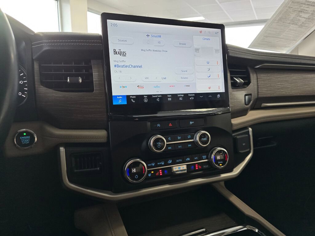 Used 2024 Ford Expedition Limited image 29