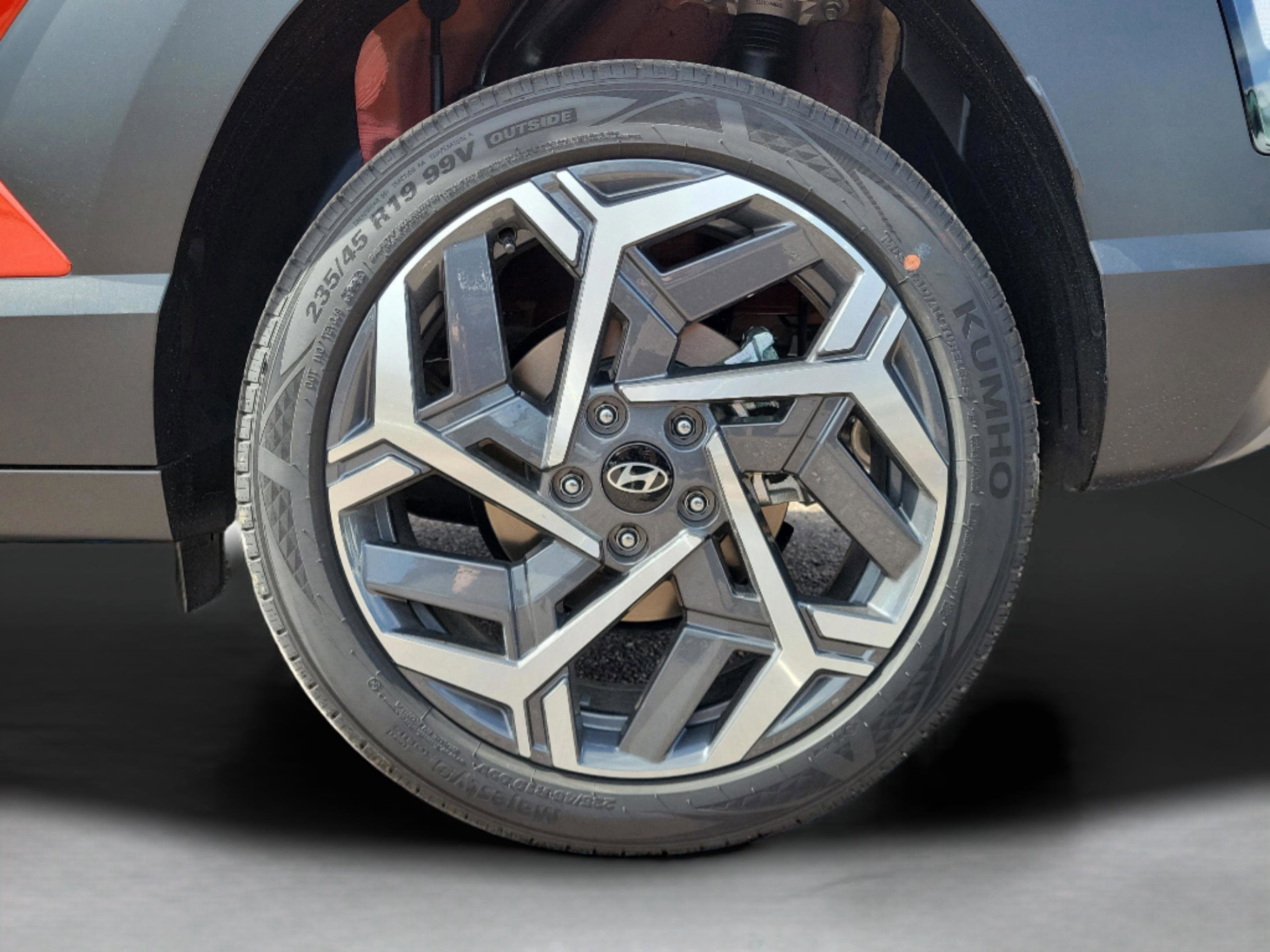 New 2026 Hyundai Kona SEL Premium image 17