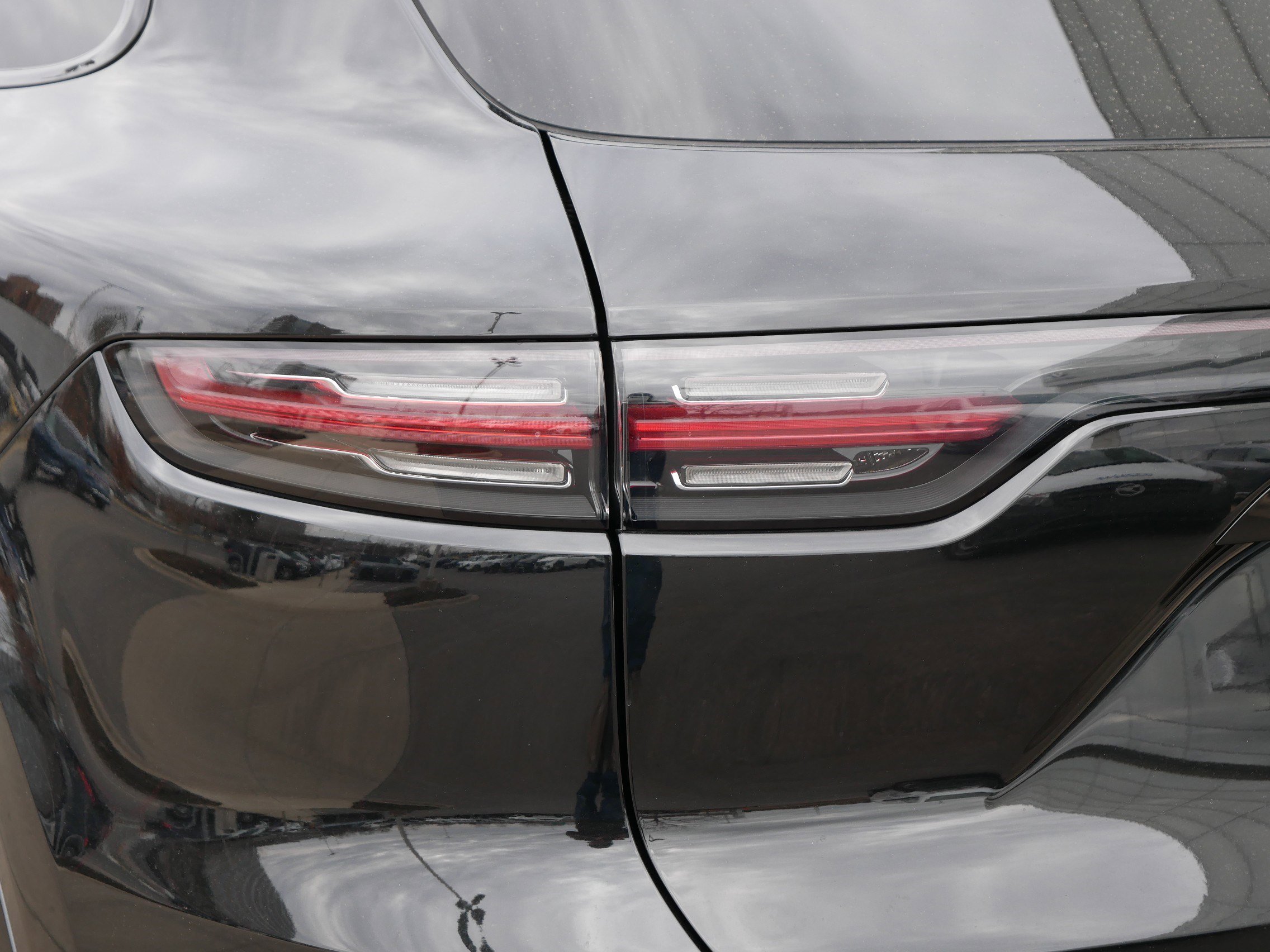 Used 2023 Porsche Cayenne image 17