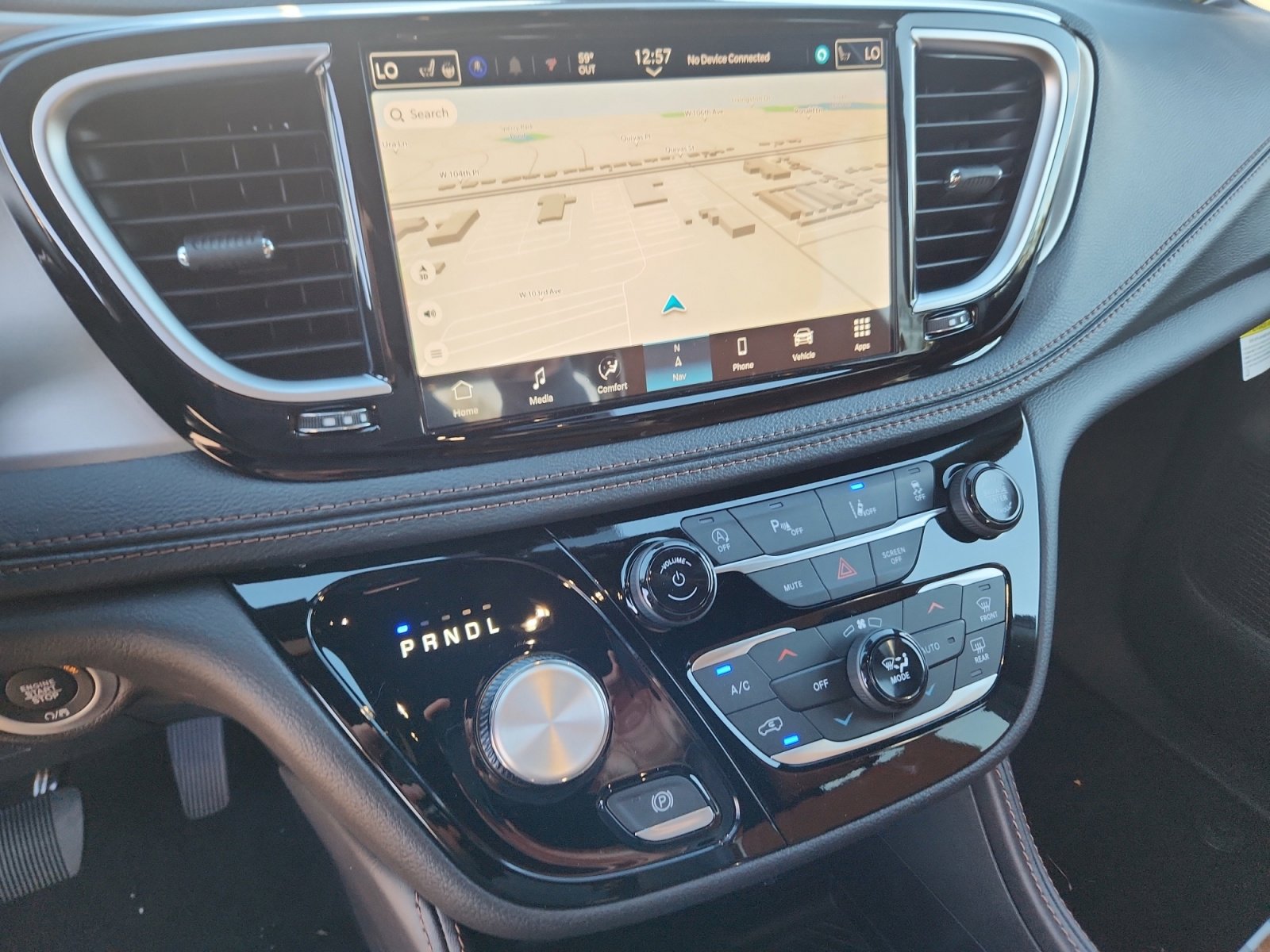 New 2026 Chrysler Pacifica Pinnacle image 13