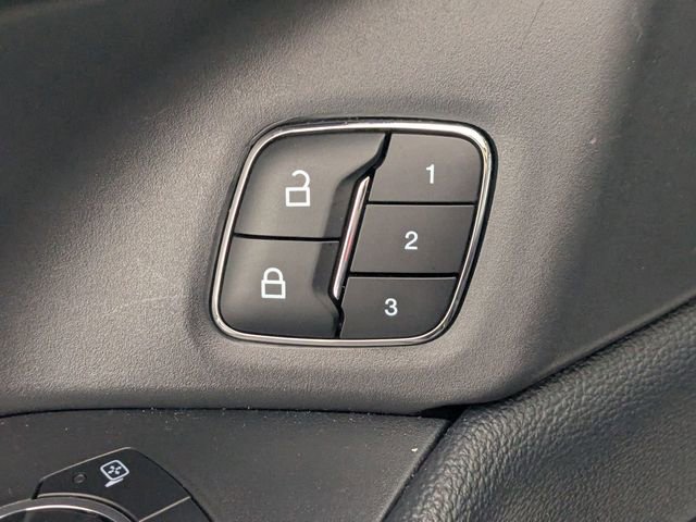 Used 2024 Ford Expedition Max XLT image 11