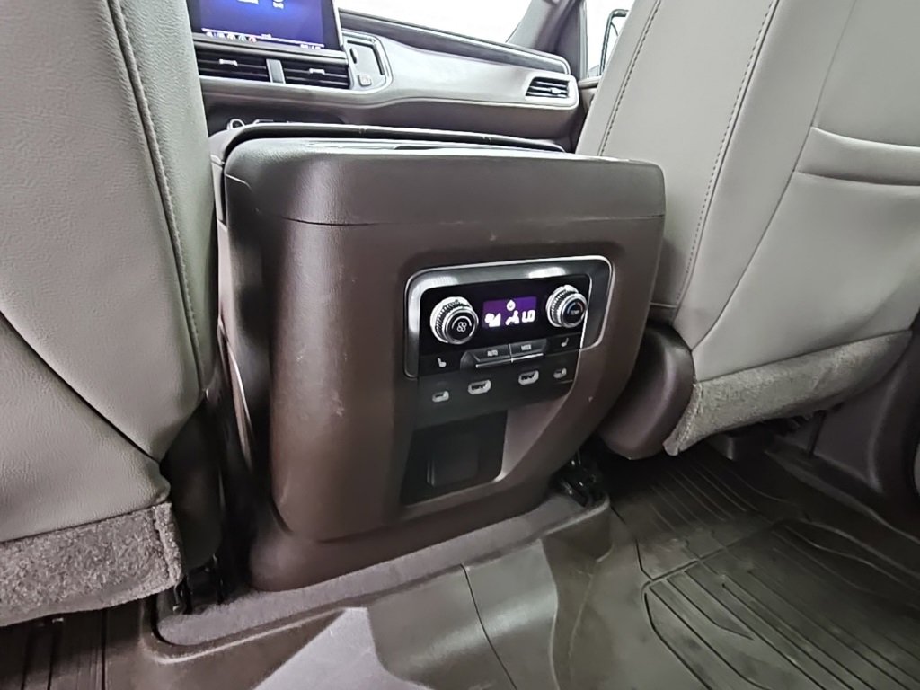 Used 2021 GMC Yukon XL SLT w/ SLT Premium Package image 37