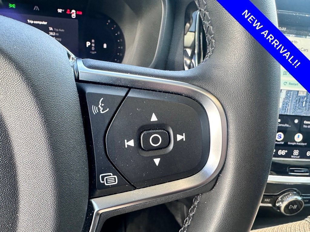 Certified 2025 Volvo S60 B5 Core AWD/4WD image 17
