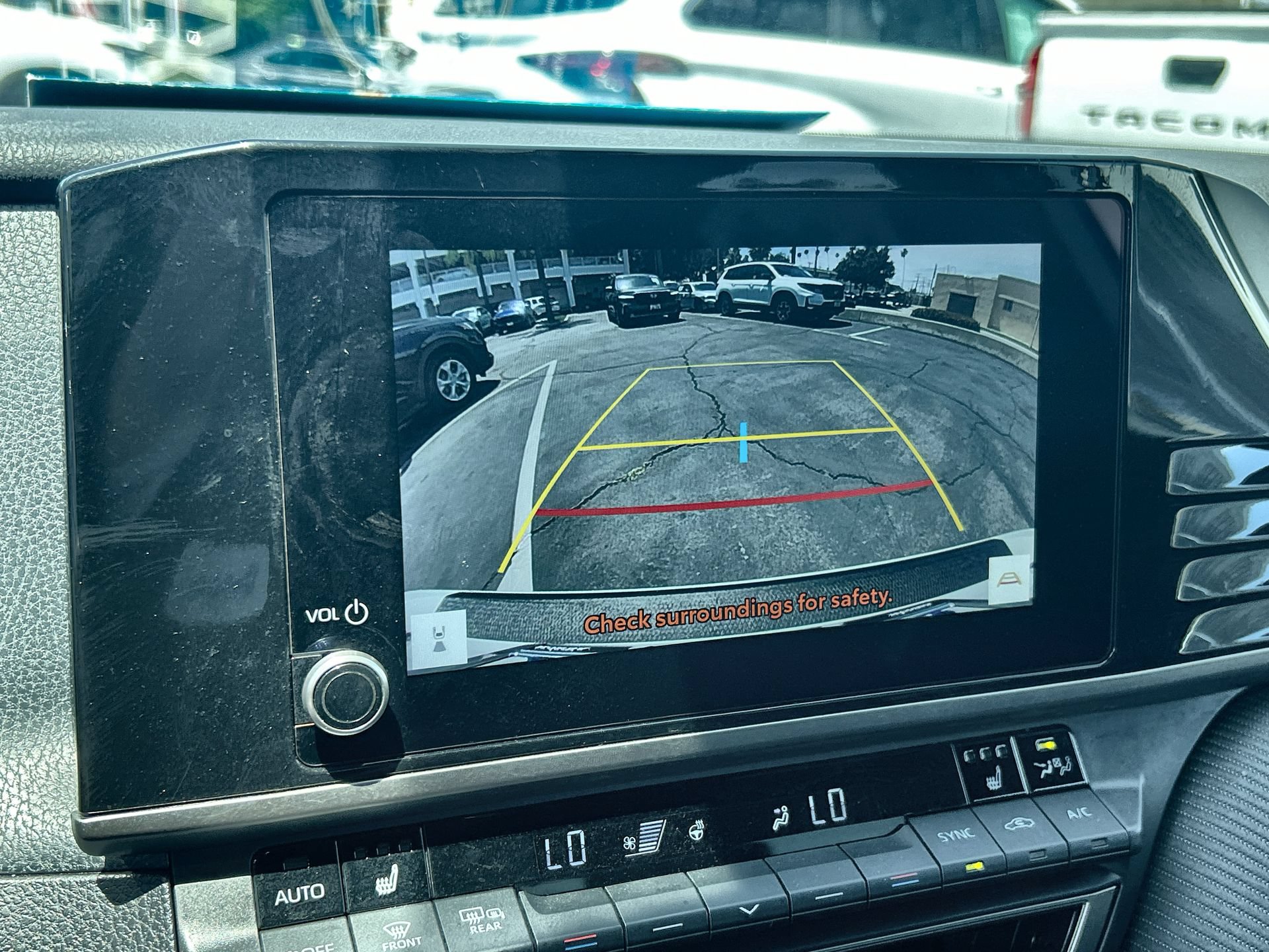 Used 2025 Toyota Camry SE w/ Convenience Package FWD image 22