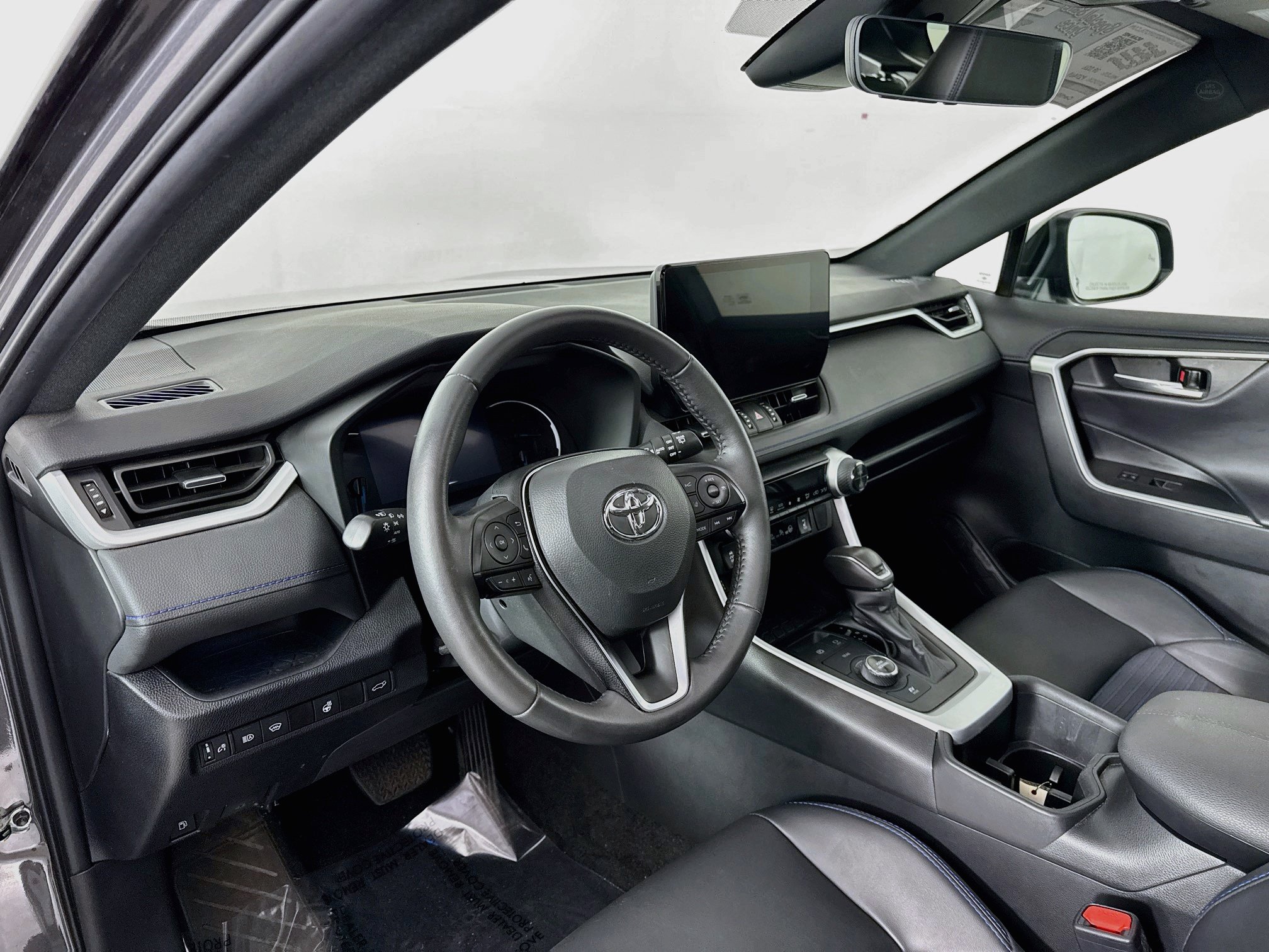 Certified 2024 Toyota RAV4 XSE AWD/4WD image 9