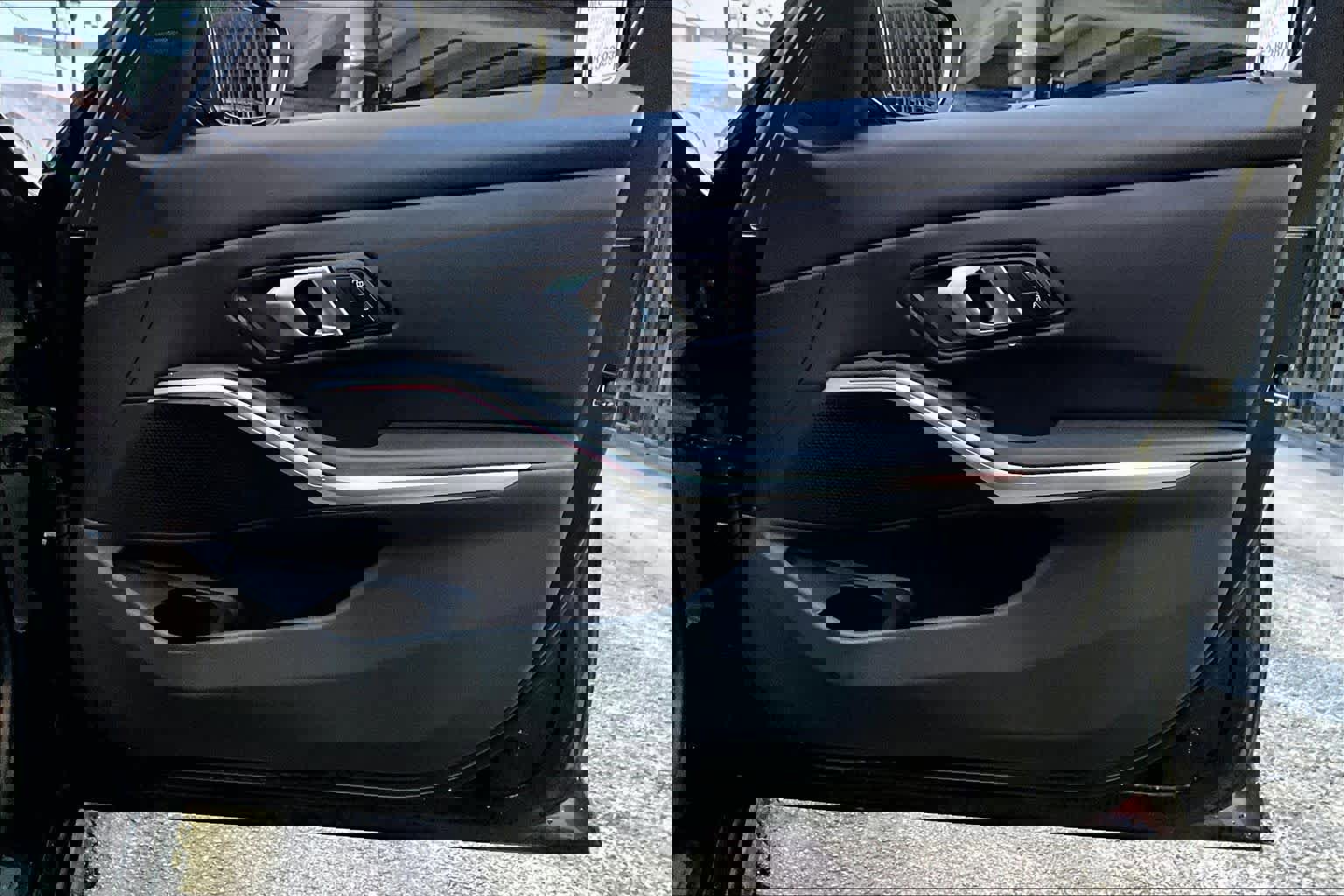 Certified 2025 BMW 330i Sedan image 22