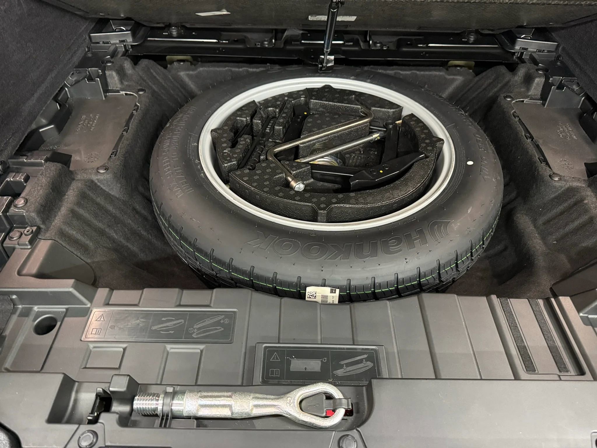 Used 2024 BMW X5 M60i image 41