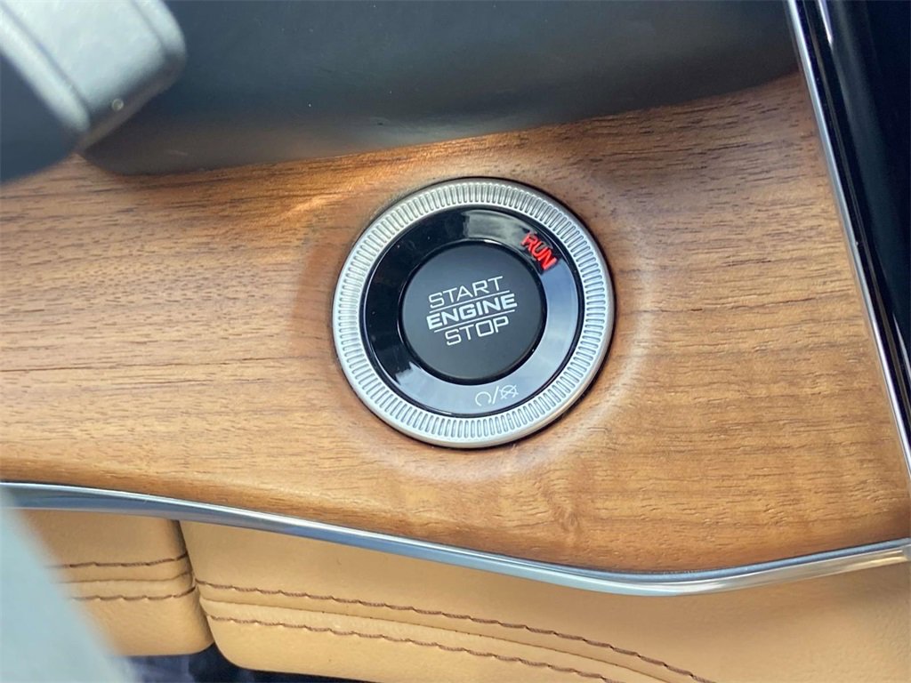 Used 2023 Jeep Grand Cherokee Summit image 28