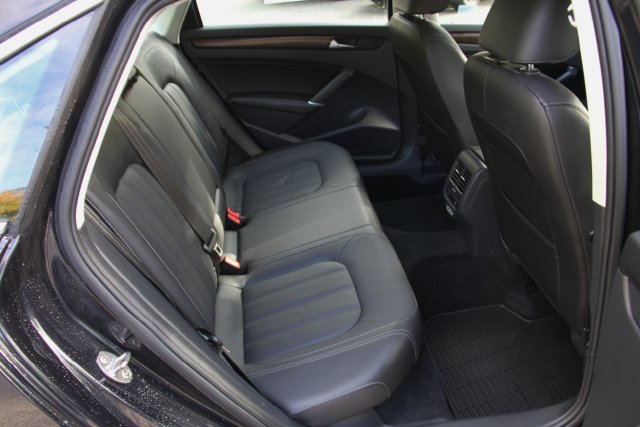 Used 2020 Volkswagen Passat 2.0T SEL FWD image 35