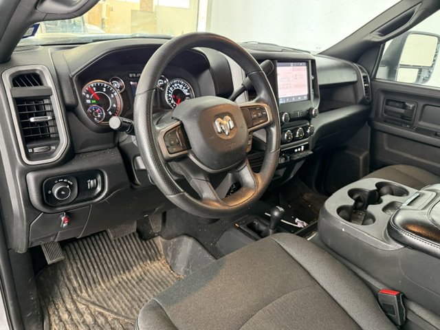 Used 2024 RAM 2500 Tradesman w/ Chrome Appearance Group AWD/4WD image 7