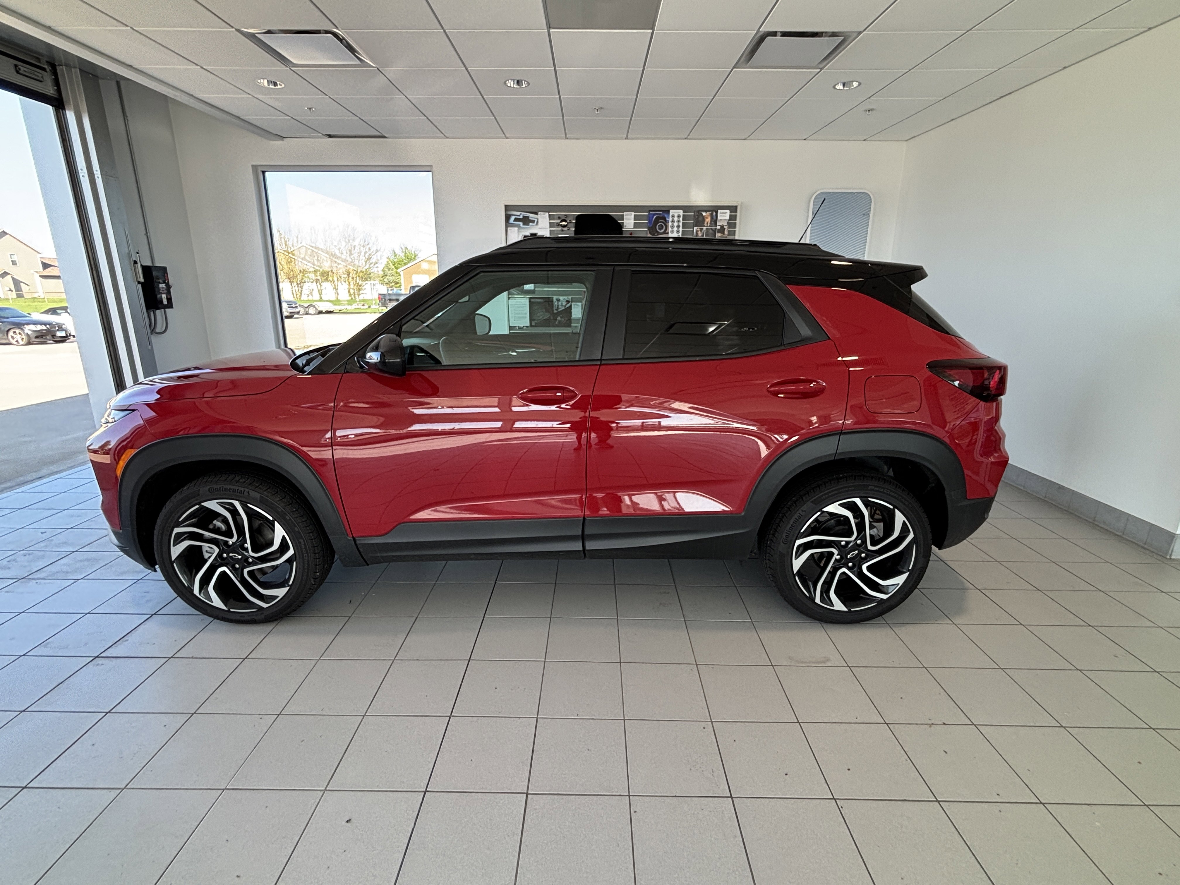 Used 2026 Chevrolet TrailBlazer RS w/ Convenience Package image 2