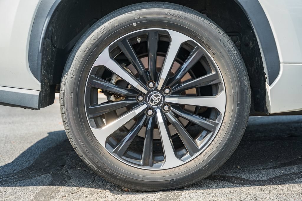 Used 2021 Toyota Highlander XSE AWD/4WD image 18