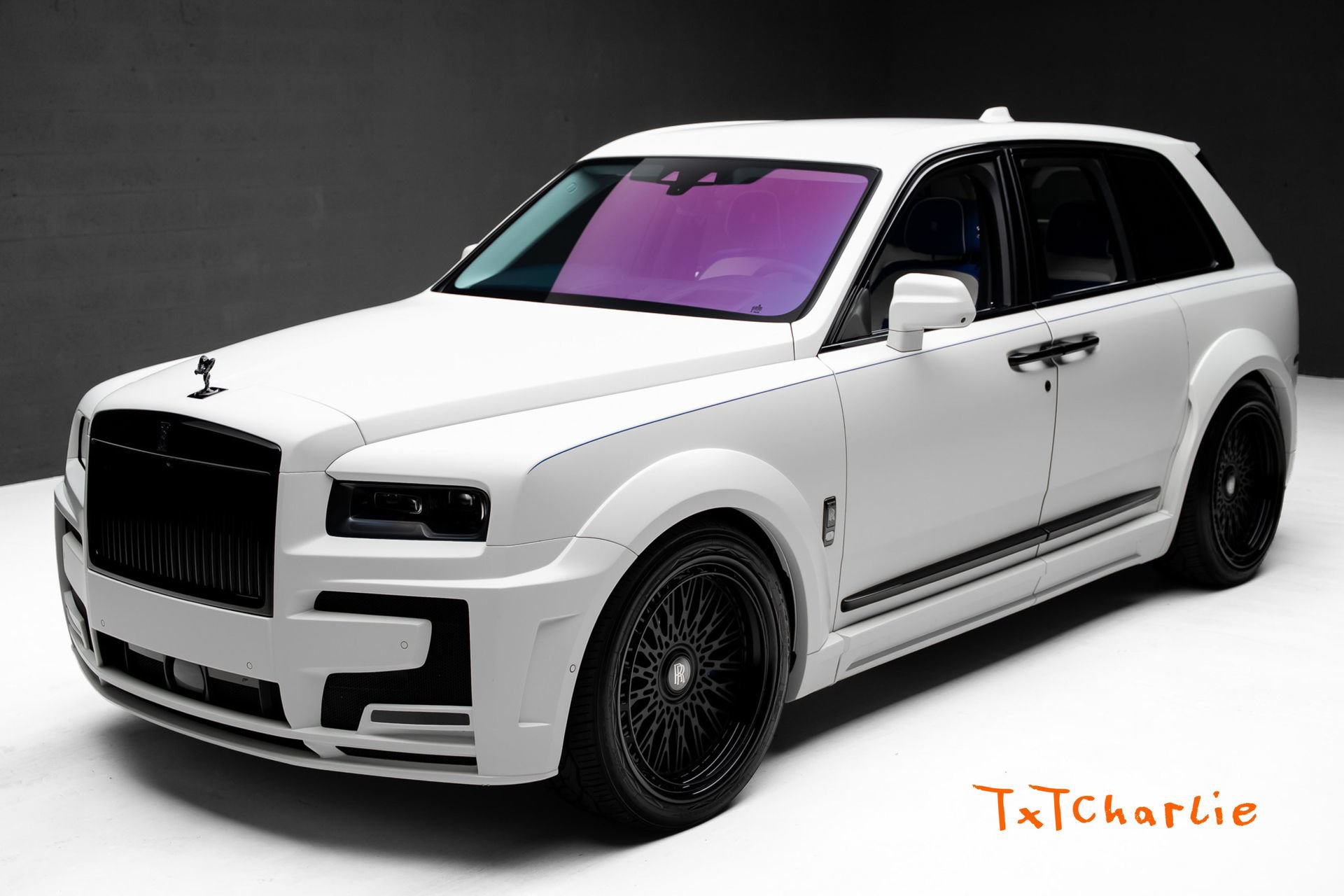 Used 2024 Rolls-Royce Cullinan Black Badge w/ Driver's Package AWD/4WD image 1