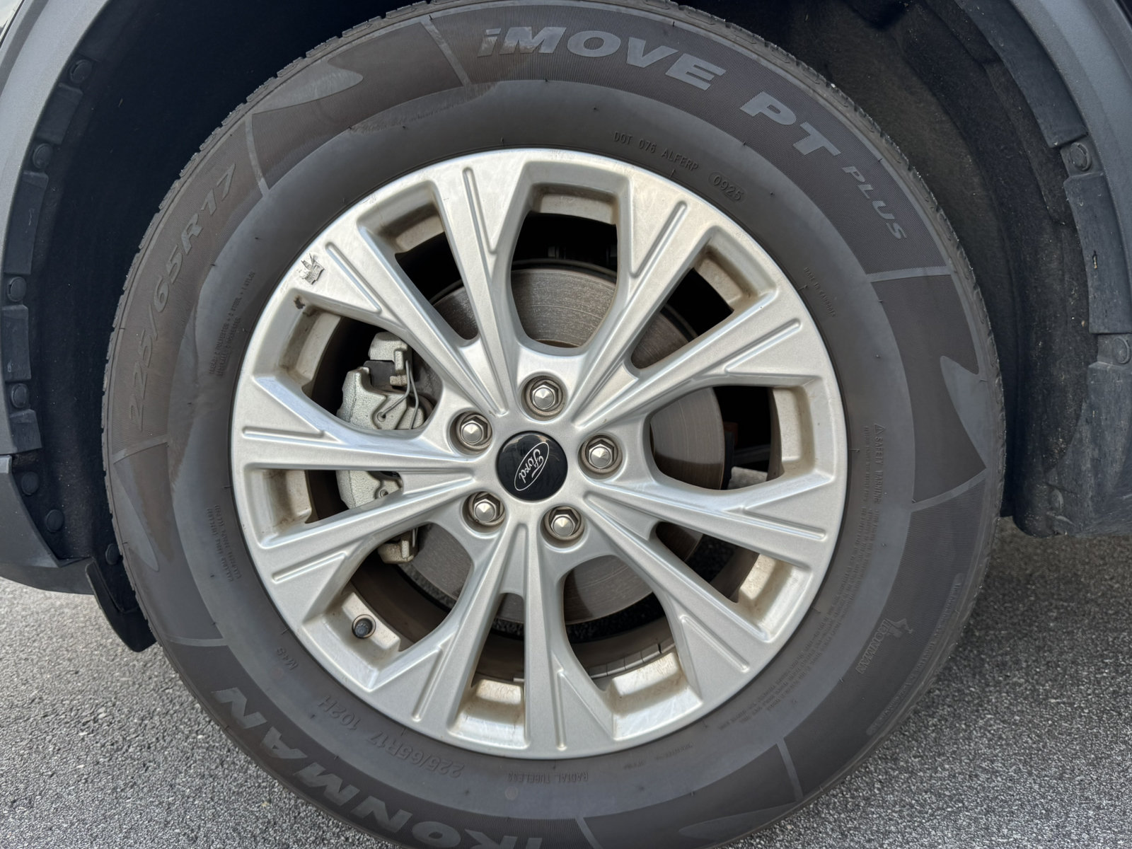 Used 2025 Ford Escape Active AWD/4WD image 12