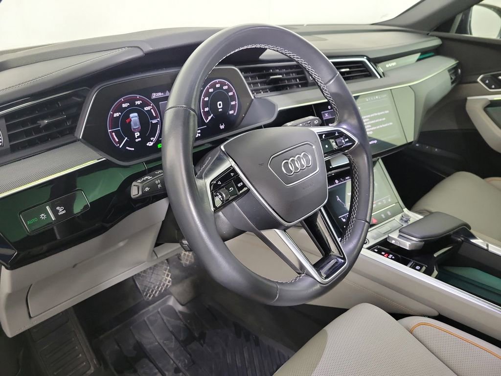 Used 2024 Audi Q8 e-tron Prestige w/ Prestige Package image 20