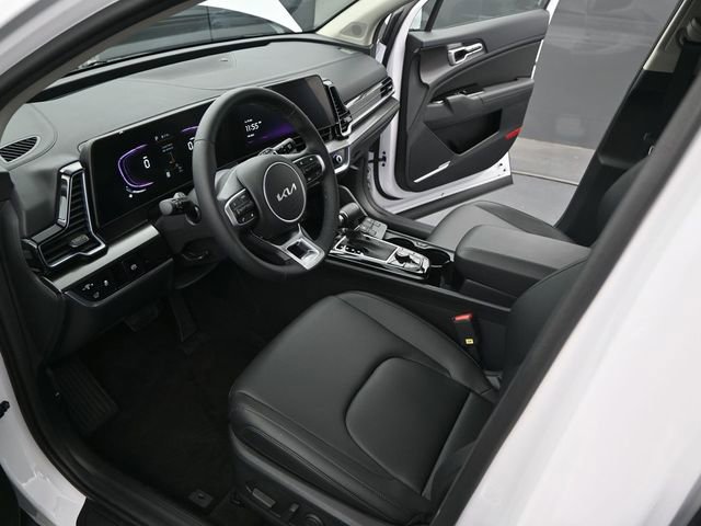 Used 2025 Kia Sportage EX w/ Premium Package FWD image 4