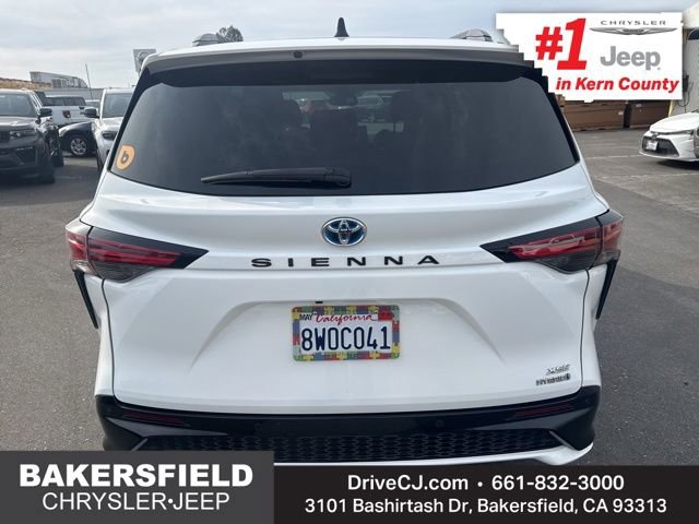 Used 2021 Toyota Sienna XSE image 4