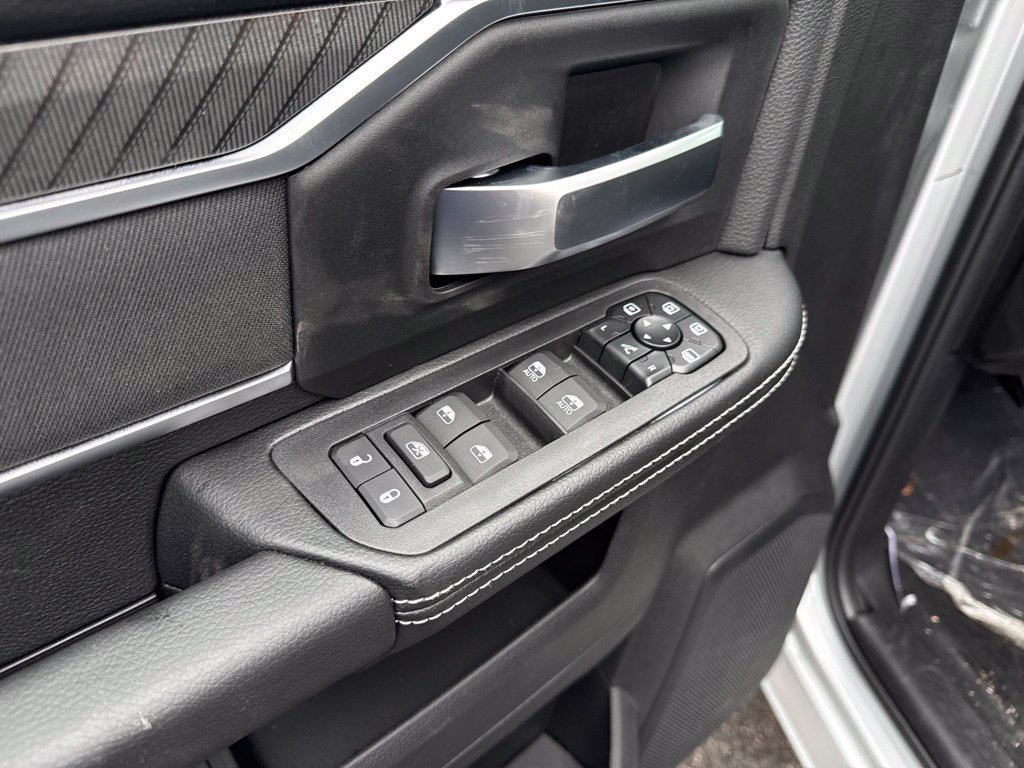 New 2027 RAM 2500 Big Horn AWD/4WD image 18