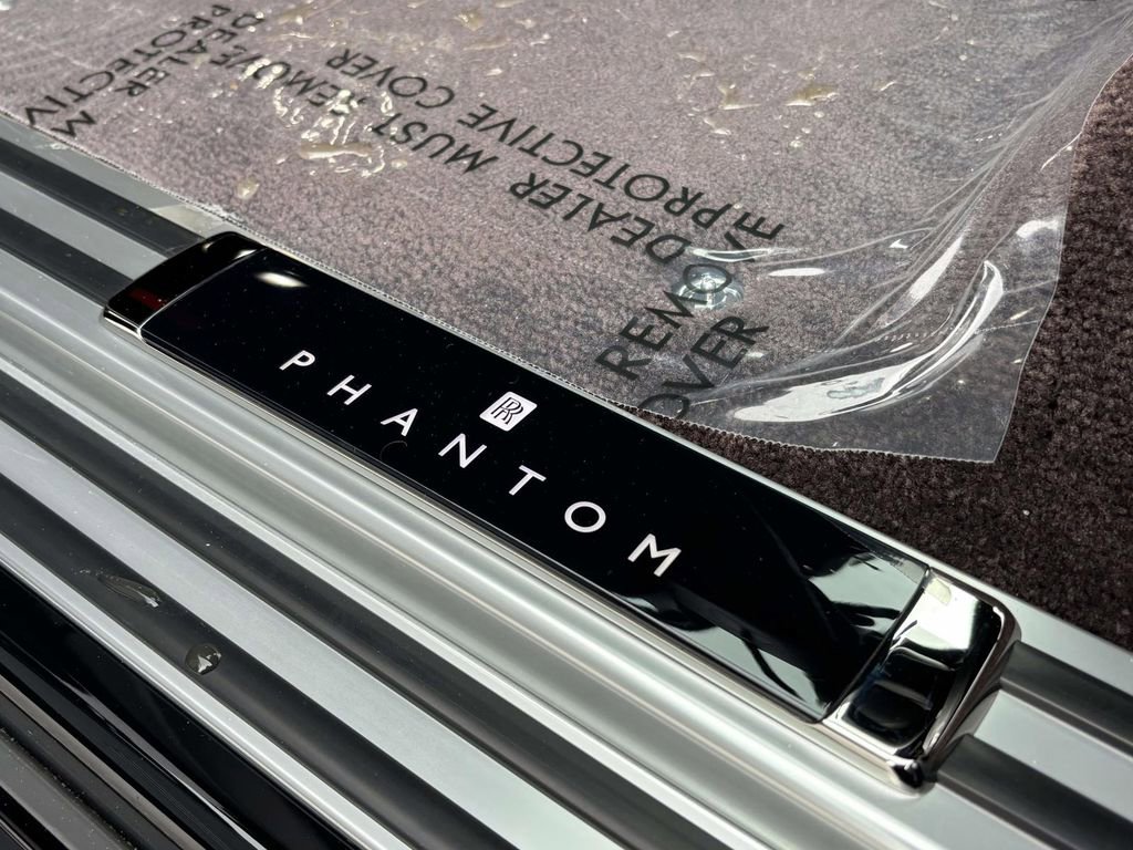 New 2026 Rolls-Royce Phantom Sedan image 11