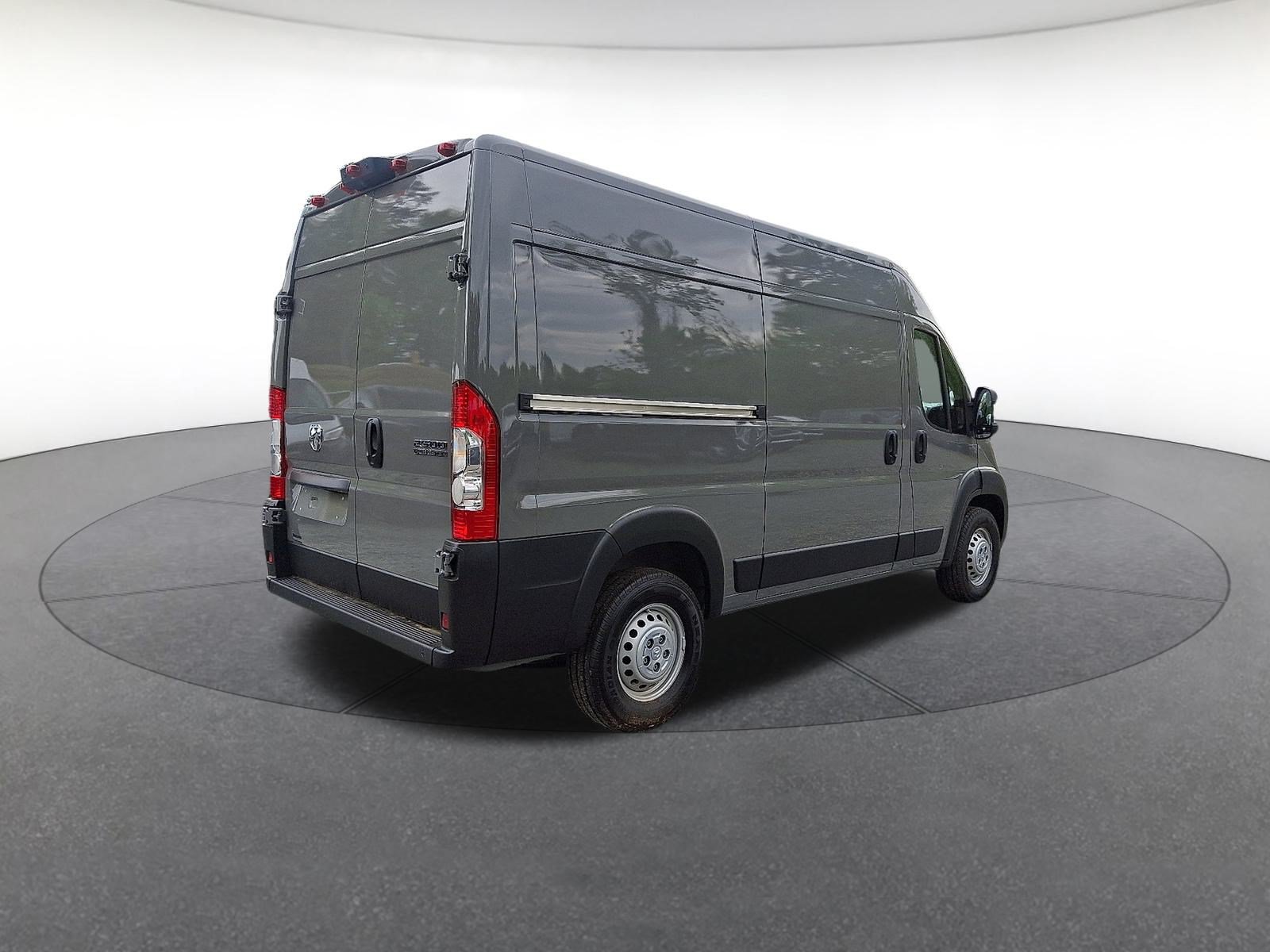 New 2025 RAM ProMaster 2500 w/ Convenience Group FWD image 4
