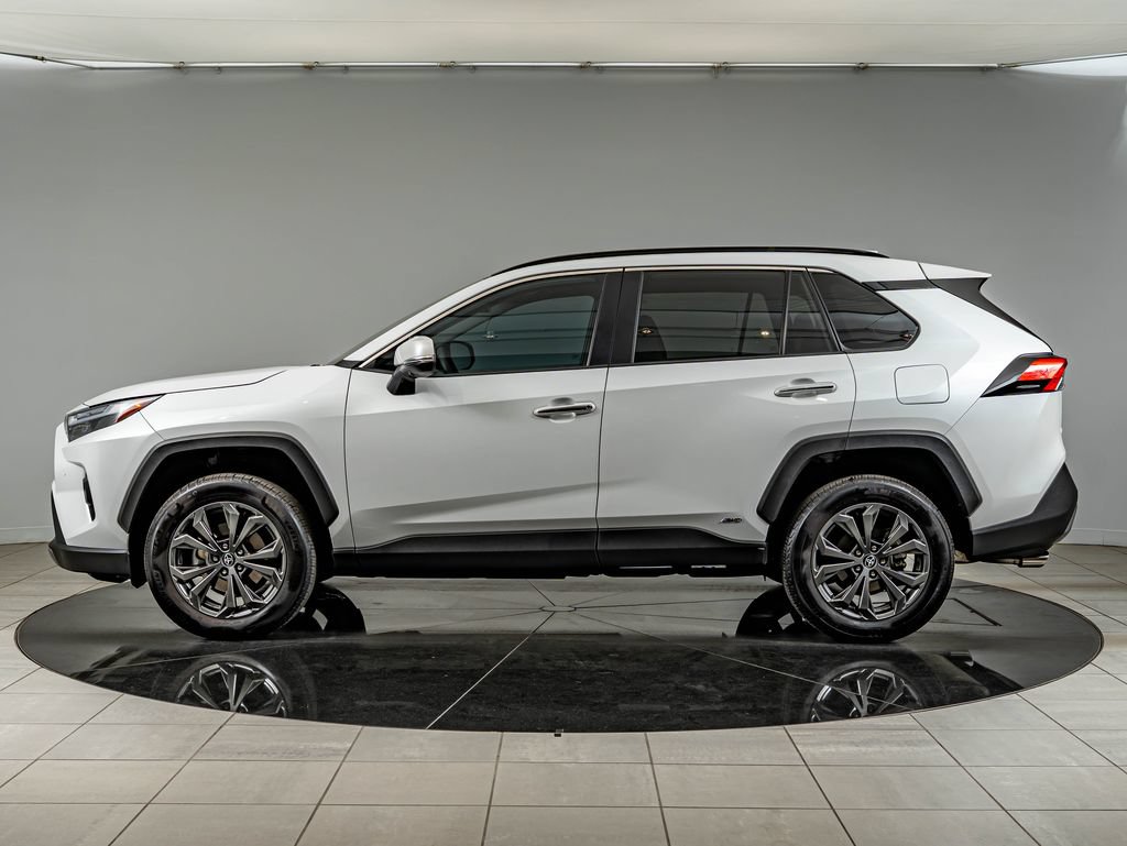 Used 2025 Toyota RAV4 Limited w/ Advanced Technology Package AWD/4WD image 8