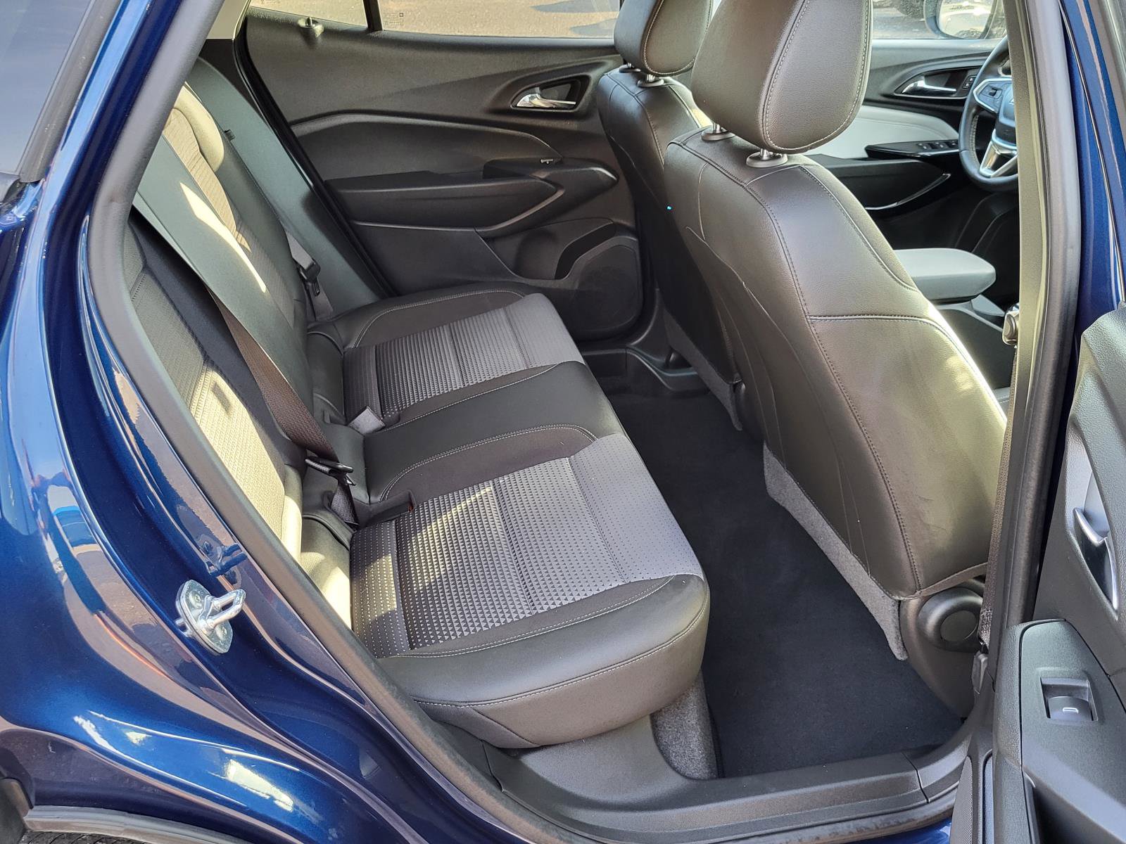 Used 2024 Chevrolet Trax LT w/ Driver Confidence Package image 11