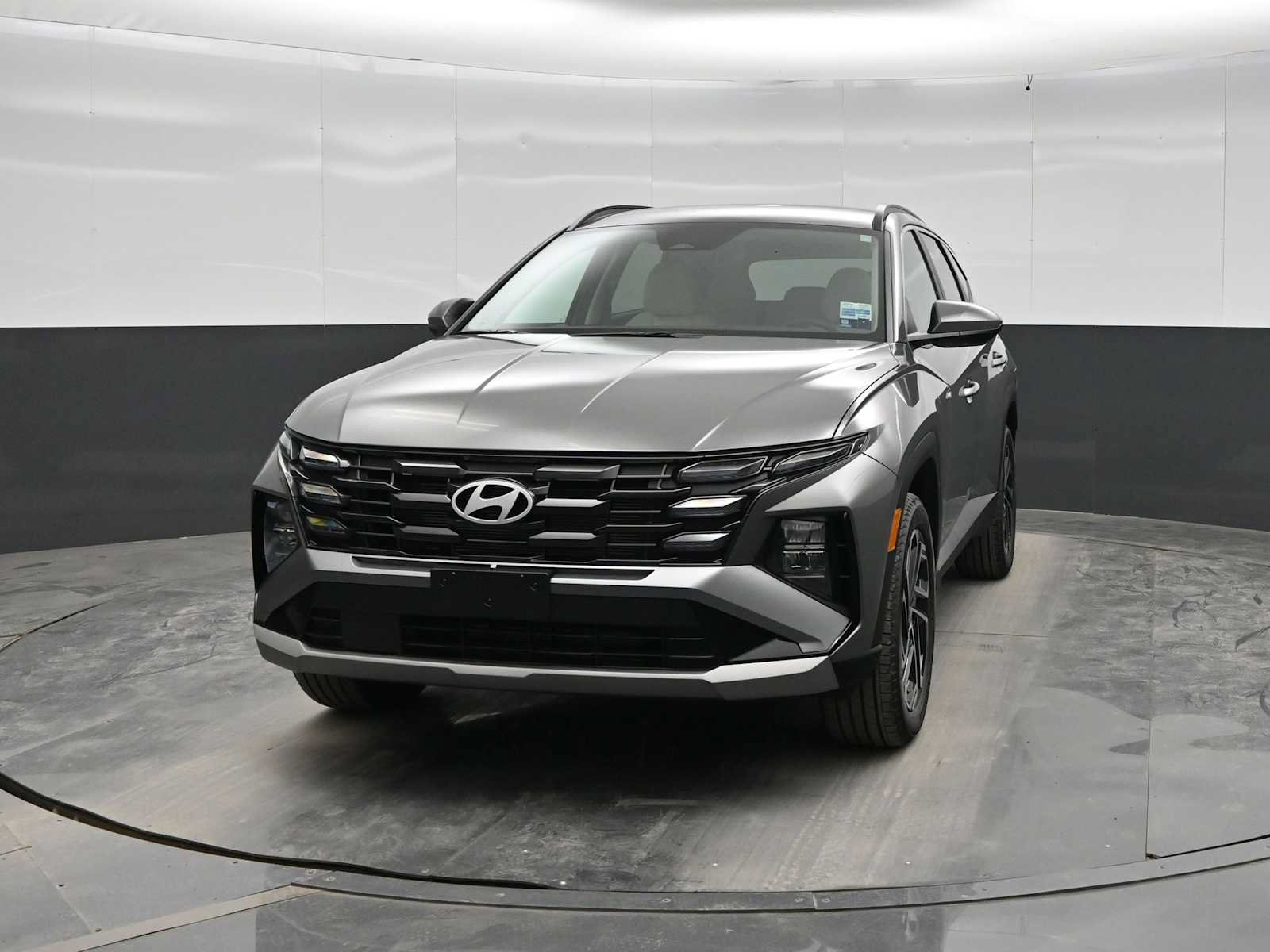 New 2026 Hyundai Tucson SEL Plus w/ Tow & Go Package AWD/4WD image 3